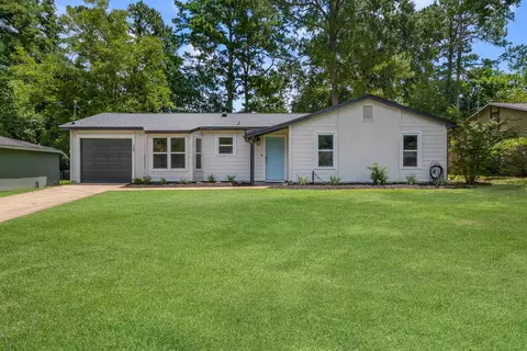 3225 Riddle Dr, Tallahassee, FL 32309