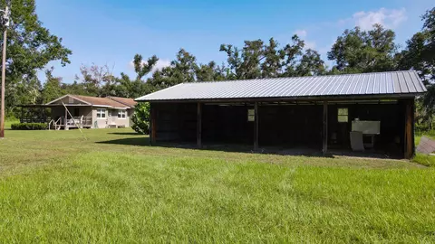 Exterior - 2236 Wright Rd, Perry, FL 32347 photo 5 of 10