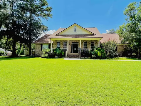 150 Meadow Ridge Dr, Tallahassee, FL 32312