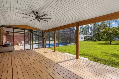 Exterior - 110 Bishop Blvd, Perry, FL 32347 photo 5 of 12