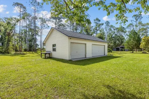 Exterior - 110 Bishop Blvd, Perry, FL 32347 photo 8 of 12