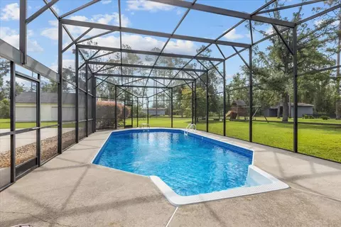 Exterior - 110 Bishop Blvd, Perry, FL 32347 photo 6 of 12