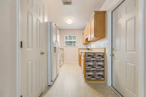 Entry Way - 44 Pine Needle Trce, Monticello, FL 32344 photo 1 of 2