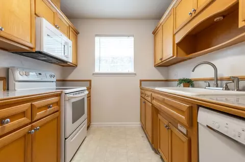 Kitchen - 44 Pine Needle Trce, Monticello, FL 32344 photo 1 of 2