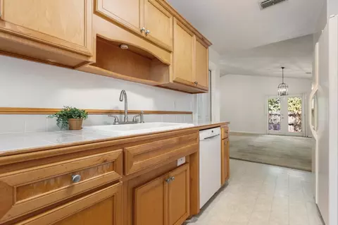 Kitchen - 44 Pine Needle Trce, Monticello, FL 32344 photo 2 of 2