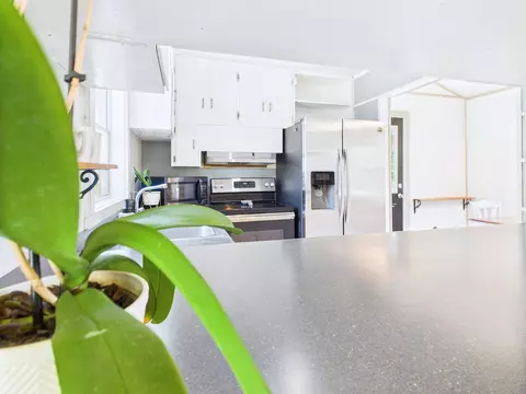 Kitchen - 180 Highland Point Rd, Perry, FL 32348 photo 3 of 4