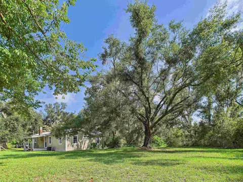 Exterior - 180 Highland Point Rd, Perry, FL 32348 photo 9 of 11
