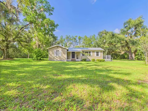 180 Highland Point Rd, Perry, FL 32348