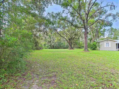 Exterior - 180 Highland Point Rd, Perry, FL 32348 photo 5 of 11