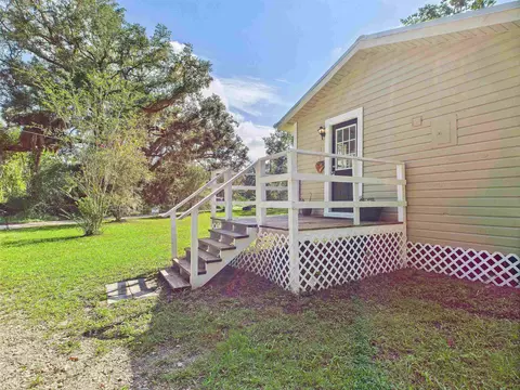 Exterior - 180 Highland Point Rd, Perry, FL 32348 photo 3 of 11