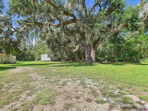 Exterior - 180 Highland Point Rd, Perry, FL 32348 photo 10 of 11