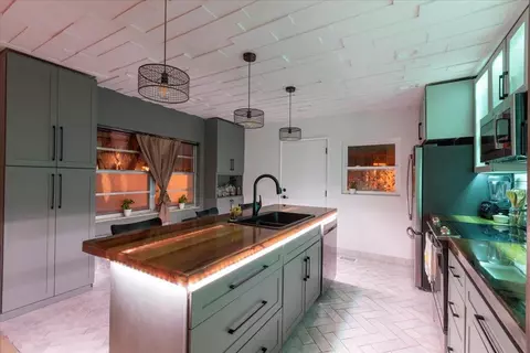 Kitchen - 200 Cypress Rd, Perry, FL 32348 photo 6 of 7