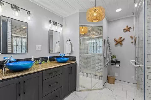 Bath - 200 Cypress Rd, Perry, FL 32348 photo 1 of 6