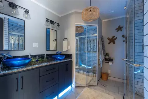 Bath - 200 Cypress Rd, Perry, FL 32348 photo 5 of 6