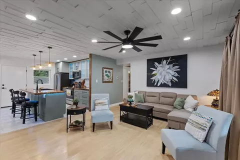 Living - 200 Cypress Rd, Perry, FL 32348 photo 1 of 3