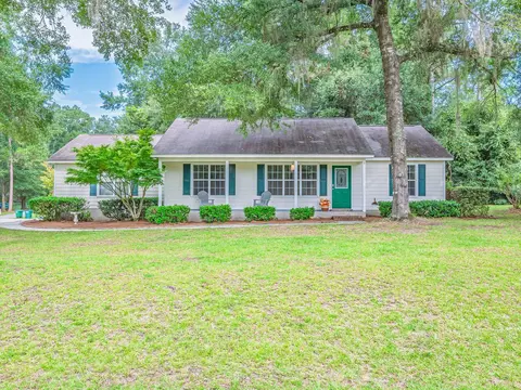 5 Birch Ct, Crawfordville, FL 32327