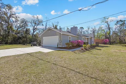 Exterior - 112 Pate St, Perry, FL 32348 photo 2 of 7