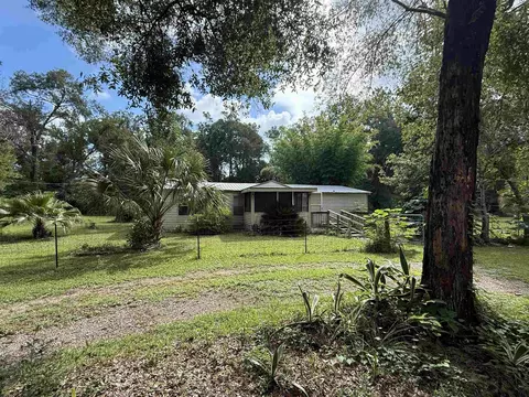 28 Big White Oak Ln, Crawfordville, FL 32327