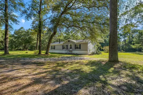 151 Limestone Ln, Crawfordville, FL 32327