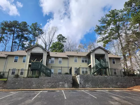 1100 Green Tree Ct #E, Tallahassee, FL 32304