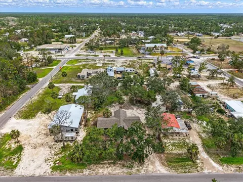 View/Area - 907 SE Second Ave, Steinhatchee, FL 32359 photo 6 of 8