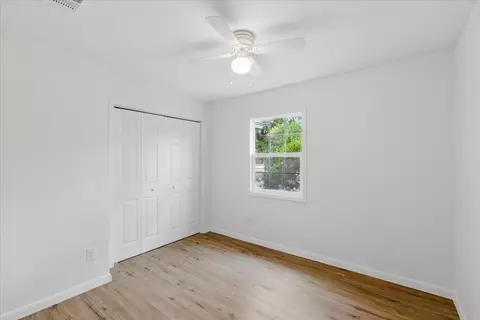 Bedroom - 907 SE Second Ave, Steinhatchee, FL 32359 photo 8 of 14
