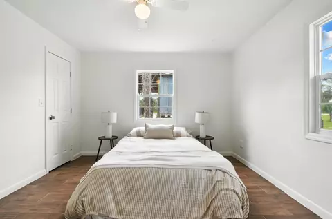 Bedroom - 907 SE Second Ave, Steinhatchee, FL 32359 photo 3 of 14