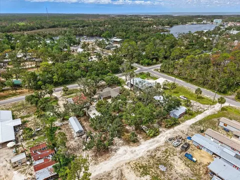 View/Area - 907 SE Second Ave, Steinhatchee, FL 32359 photo 3 of 8