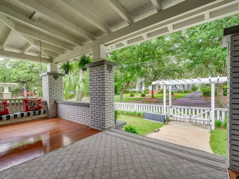 512 N Calhoun St, Tallahassee, FL 32301