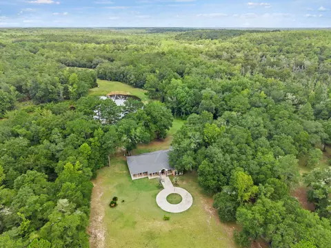761 Bear Creek Rd, Quincy, FL 32351