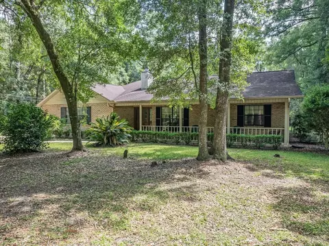 193 Honeysuckle Dr, Havana, FL 32333