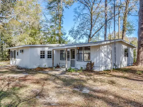 32 N Easy St, Sopchoppy, FL 32358