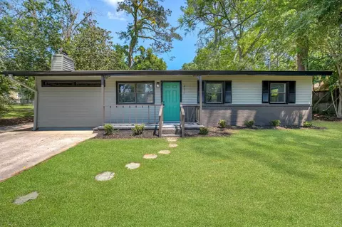 2112 Cambridge Dr, Tallahassee, FL 32304