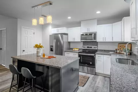 Kitchen - 2539 Tiny Leaf Rd, Tallahassee, FL 32305 photo 1 of 3