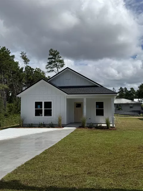 155 Georgia St, Lanark Village, FL 32323