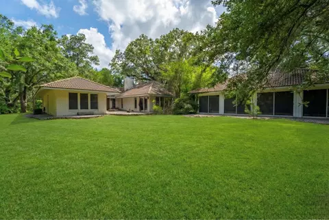 9885 Old Centerville Rd, Tallahassee, FL 32309