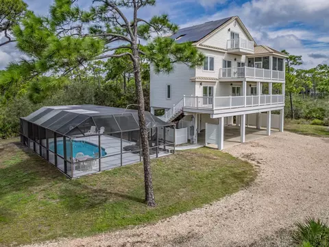 1604 Ivy Way, Eastpoint, FL 32328