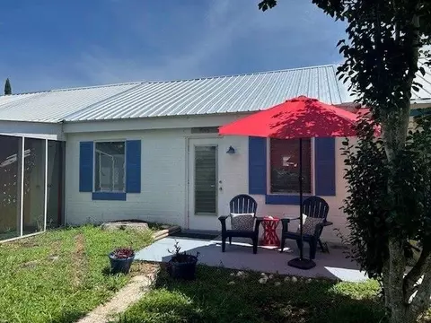 34 Warren Ave # -5, Lanark Village, FL 32323