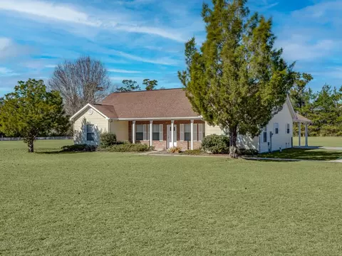 50 Belle Forbes Ln, Crawfordville, FL 32327