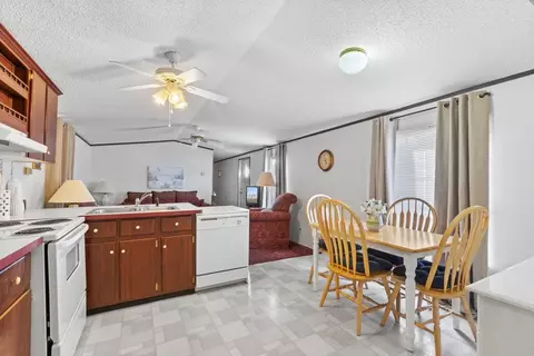 2114 White Oak, Perry, FL 32348 photo 2