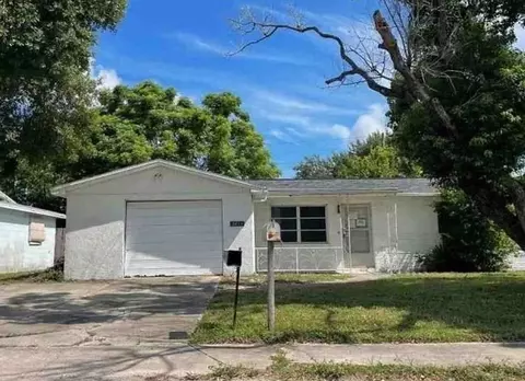 3433 Atlantis Dr, Holiday, FL 34691