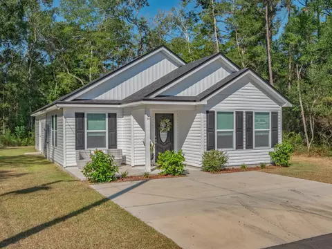54 Dustin Ln, Crawfordville, FL 32327