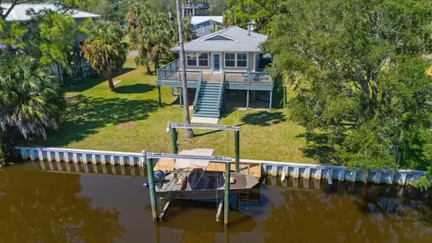 11 Blue Heron Way, Panacea, FL 32346