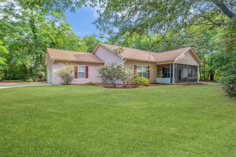 55 Hopkins Landing Rd, Quincy, FL 32351