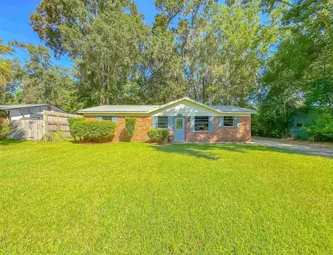 2034 Harriet Dr, Tallahassee, FL 32303