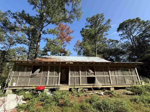 437 E Lake Rd, Quincy, FL 32351