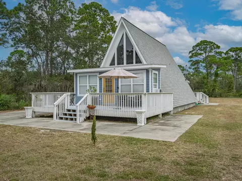 562 Mashes Sands Rd, Panacea, FL 32346