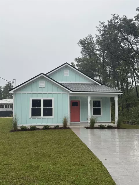 151 Georgia St, Carrabelle, FL 32322