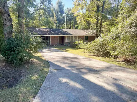 2213 Mendoza, Tallahassee, FL 32304