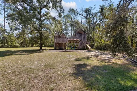 Exterior - 330 Bishop Blvd, Perry, FL 32347 photo 14 of 14